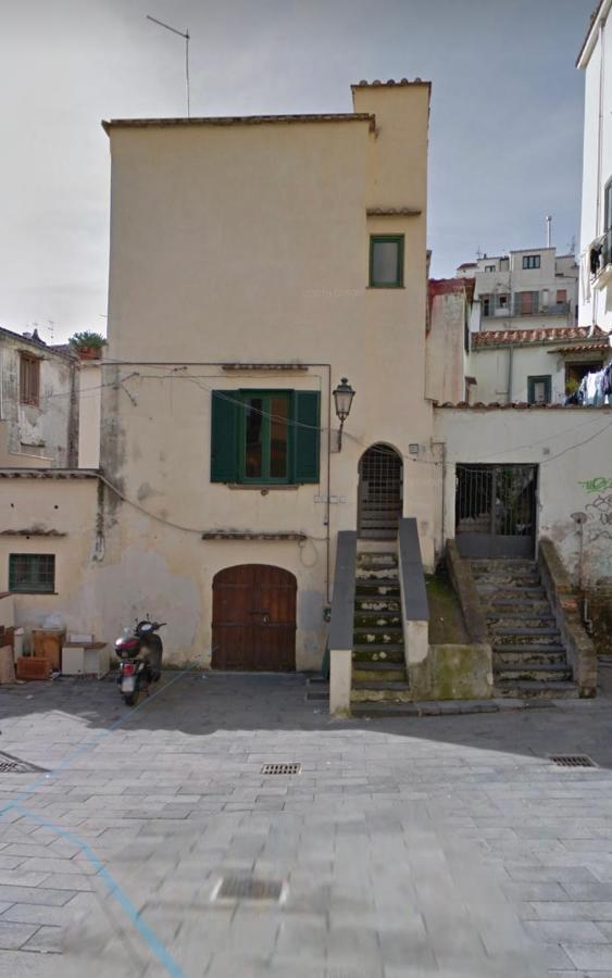 Starhost - Terazza Barbuti Apartment Salerno Exterior foto