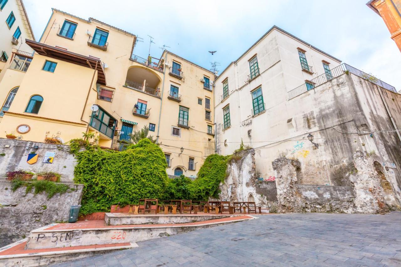 Starhost - Terazza Barbuti Apartment Salerno Exterior foto